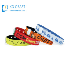 Fashion design custom made polyester fabric embroidered woven plastic lock festival wristband